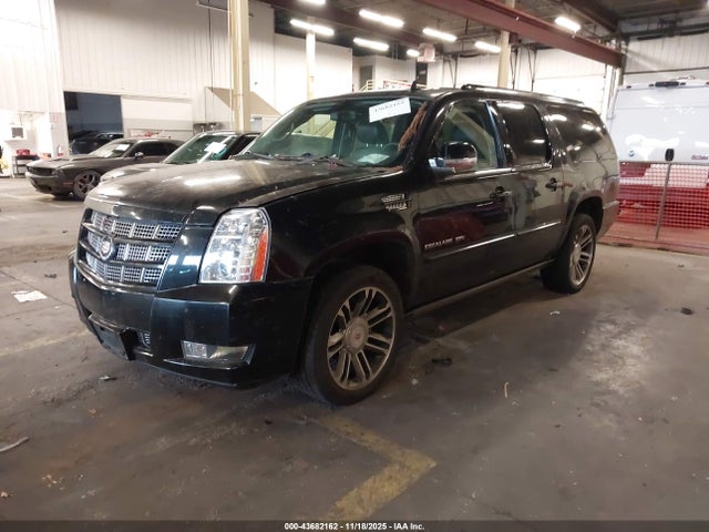 2013 CADILLAC ESCALADE ESV 1GYS4JEF6DR368159 Photo 1