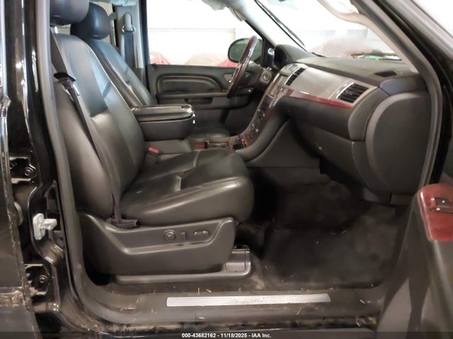 2013 CADILLAC ESCALADE ESV 1GYS4JEF6DR368159 Photo 4