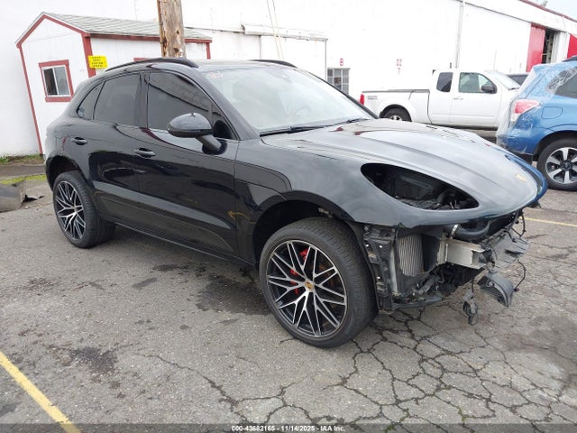 2016 PORSCHE MACAN WP1AF2A53GLB94135 Photo 0