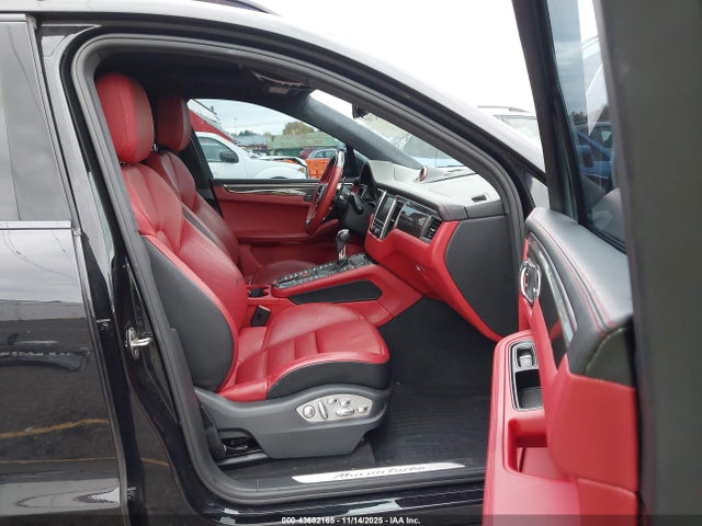 2016 PORSCHE MACAN WP1AF2A53GLB94135 Photo 4