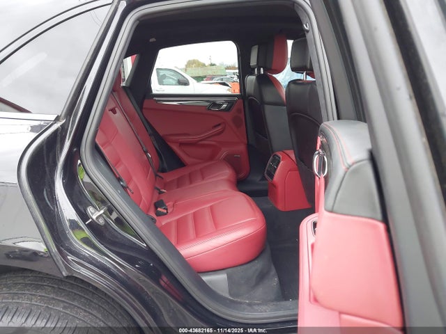 2016 PORSCHE MACAN WP1AF2A53GLB94135 Photo 7