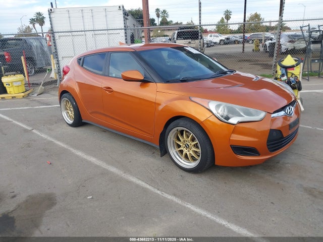 2013 Hyundai Veloster Base W/black მანქანა იყიდება აუქციონზე, vin: KMHTC6AD3DU133404, აუქციონის ნომერი: 43682213