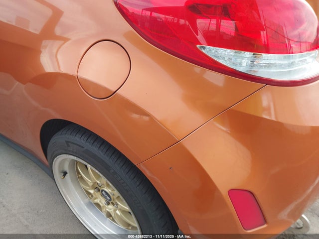 2013 Hyundai Veloster Base W/black მანქანა იყიდება აუქციონზე, vin: KMHTC6AD3DU133404, აუქციონის ნომერი: 43682213
