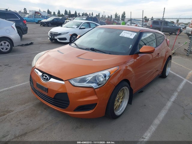 2013 Hyundai Veloster Base W/black მანქანა იყიდება აუქციონზე, vin: KMHTC6AD3DU133404, აუქციონის ნომერი: 43682213