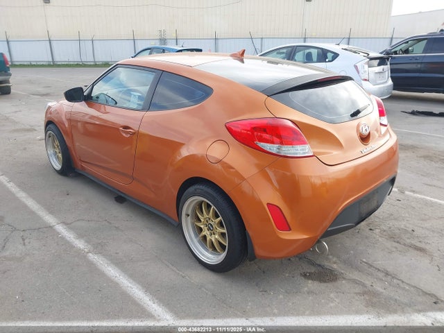 2013 Hyundai Veloster Base W/black მანქანა იყიდება აუქციონზე, vin: KMHTC6AD3DU133404, აუქციონის ნომერი: 43682213