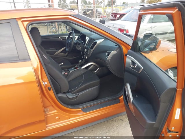 2013 Hyundai Veloster Base W/black მანქანა იყიდება აუქციონზე, vin: KMHTC6AD3DU133404, აუქციონის ნომერი: 43682213