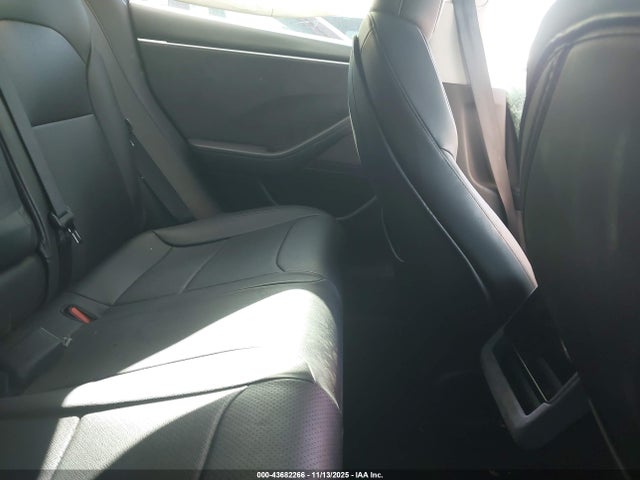 2025 TESLA MODEL 3 5YJ3E1EB3SF889041 Photo 7