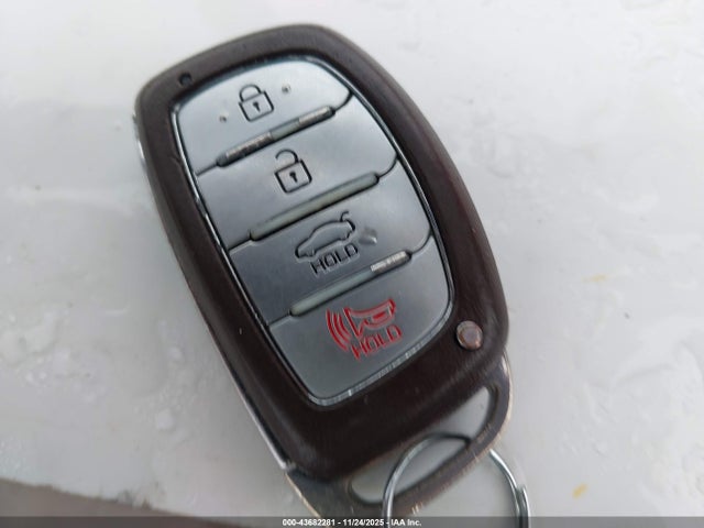 Продаж на аукціоні авто 2017 Hyundai Elantra Limited, vin: 5NPD84LF6HH047694, номер лоту: 43682281