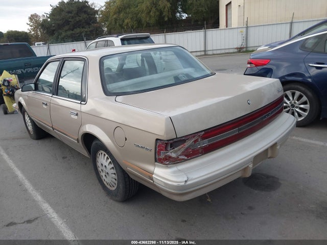 1995 BUICK CENTURY 1G4AG55M6S6476953 Photo 2