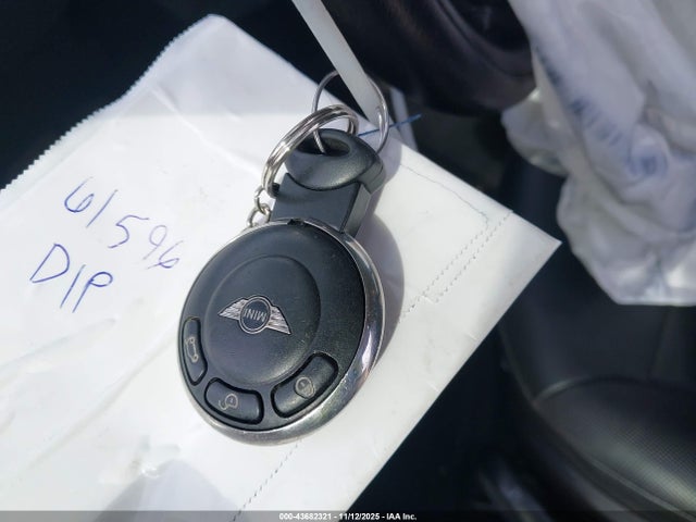 2012 MINI COOPER WMWSU3C56CT260800 Photo 10