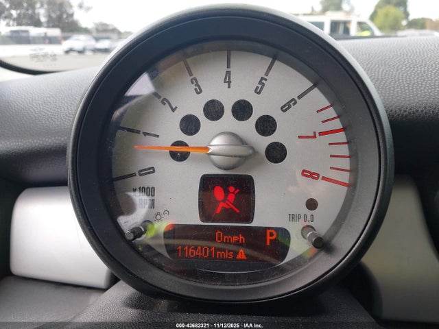 2012 MINI COOPER WMWSU3C56CT260800 Photo 6