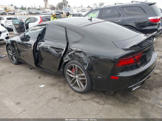 2016 AUDI A7 WAUWGAFC0GN022152 Photo 2