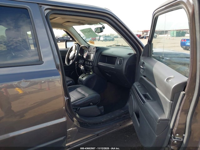 1C4NJRCBXFD239531 Jeep Patriot Limited