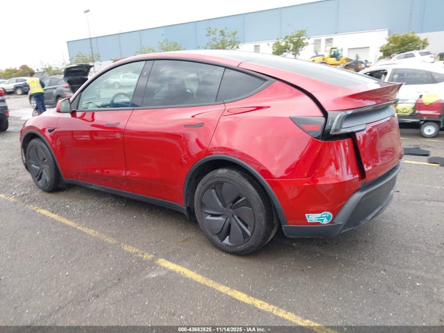 2026 TESLA MODEL Y 7SAYGDEE9TF349208 Photo 2