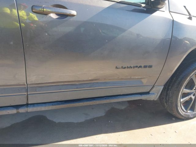 2015 JEEP COMPASS 1C4NJCBA8FD164821 Photo 5