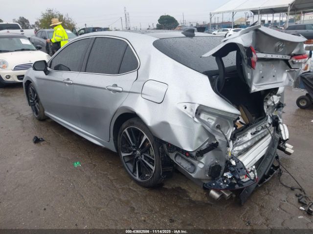 2018 TOYOTA CAMRY 4T1BZ1HK9JU017458 Photo 2