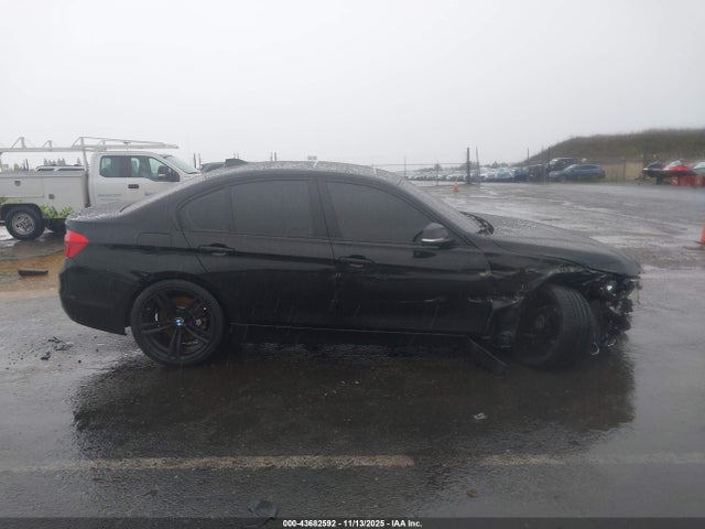 BMW 340i 2016 WBA8B3G50GNT62503 Image 14