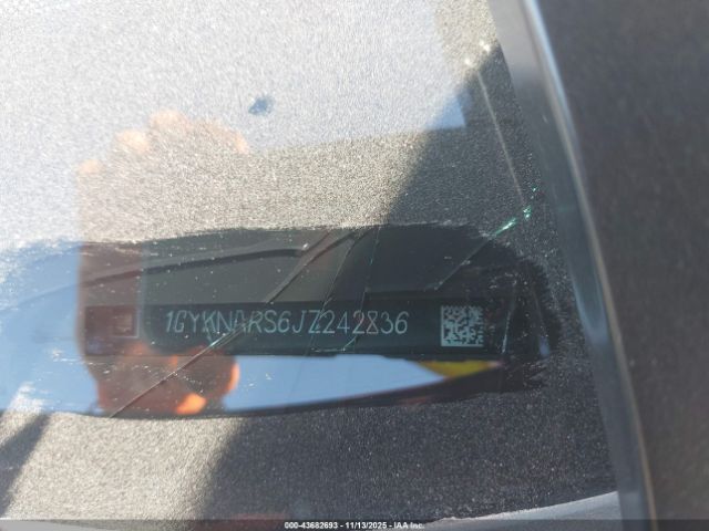 2018 CADILLAC XT5 1GYKNARS6JZ242836 Photo 8