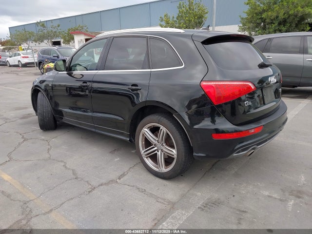 2010 AUDI Q5 WA1MKAFP4AA042666 Photo 2