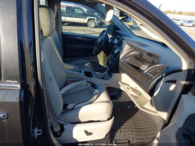2012 Chrysler Town & Country Touring-l მანქანა იყიდება აუქციონზე, vin: 2C4RC1CG7CR338776, აუქციონის ნომერი: 43682732