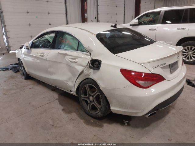 2014 MERCEDES-BENZ CLA 250 WDDSJ4GB7EN156489 Photo 2