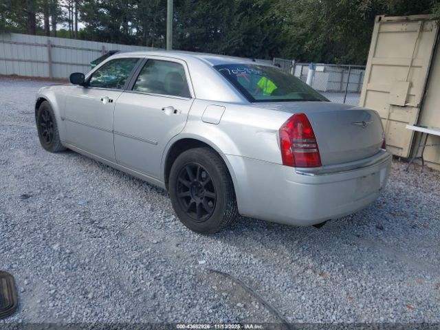 2007 CHRYSLER 300C 2C3KA63H27H705838 Photo 2