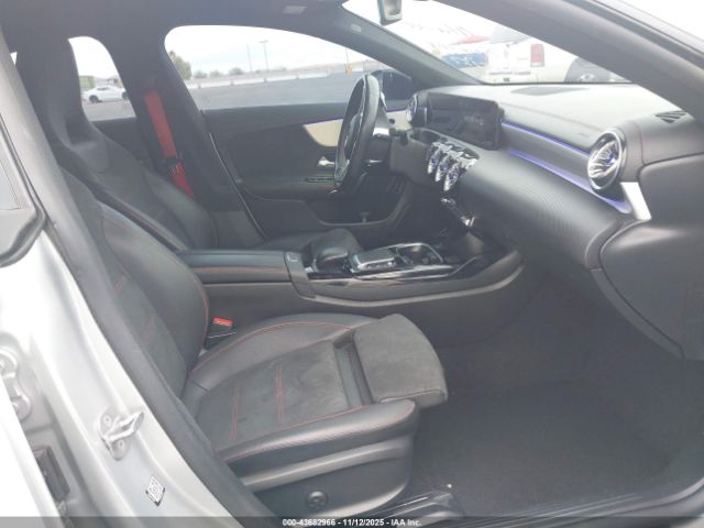 2023 MERCEDES-BENZ AMG CLA 35 W1K5J5BB7PN405757 Photo 4