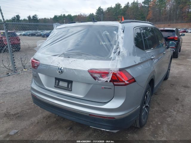 2021 VOLKSWAGEN TIGUAN 3VV2B7AX8MM131978 Photo 3