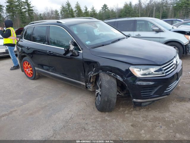 2017 VOLKSWAGEN TOUAREG WVGRF7BP6HD006412