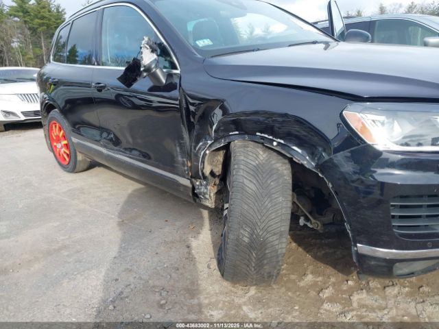 2017 VOLKSWAGEN TOUAREG WVGRF7BP6HD006412 Photo 5