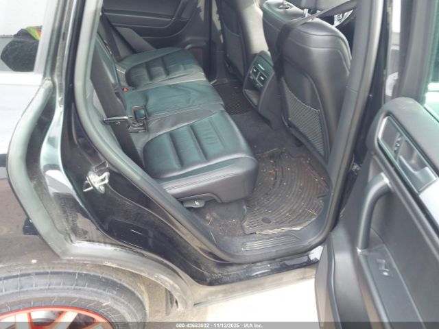 2017 VOLKSWAGEN TOUAREG WVGRF7BP6HD006412 Photo 7