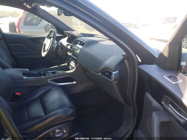 2020 JAGUAR F-PACE SADCX2GX2LA652385 Photo 4
