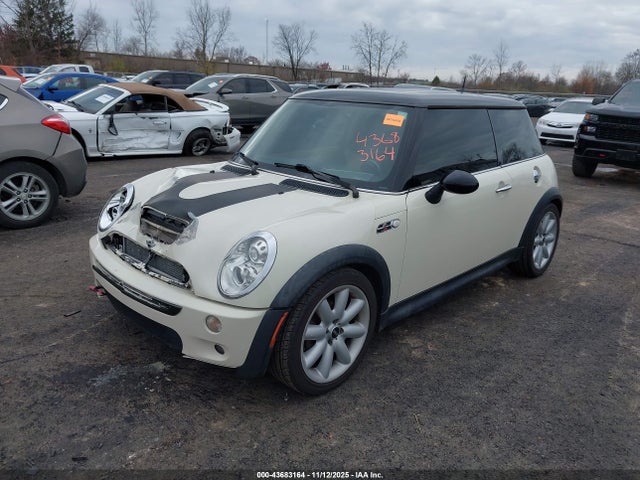2006 MINI COOPER S WMWRE33536TL19270 Photo 1