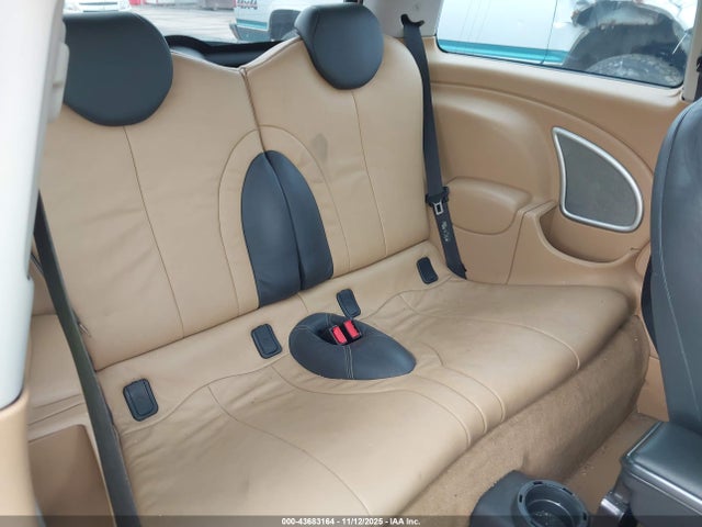 2006 MINI COOPER S WMWRE33536TL19270 Photo 7