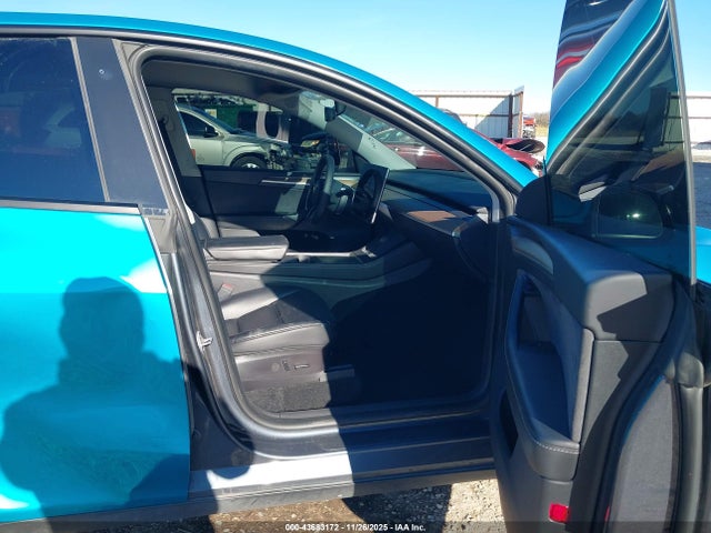 2022 TESLA MODEL Y 7SAYGDEF7NF554716 Photo 4