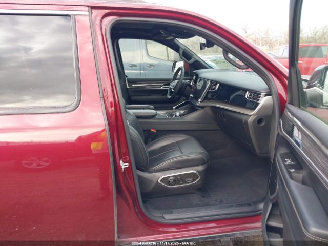 2022 JEEP WAGONEER 1C4SJVDT2NS117632 Photo 4