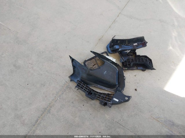43683274 :رقم المزاد ، 3CZRZ2H3XRM702001 vin ، 2024 Honda Hr-v Awd Lx مزاد بيع