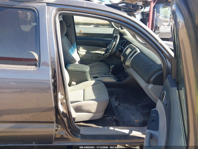 2013 TOYOTA TACOMA 3TMLU4EN4DM124899 Photo 4