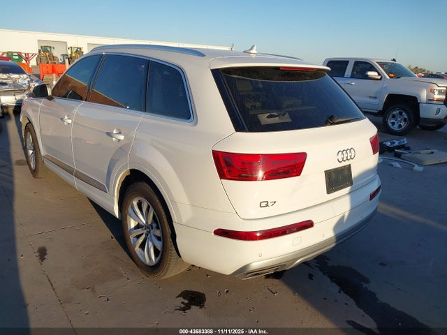 2019 AUDI Q7 WA1AHAF77KD047409 Photo 2