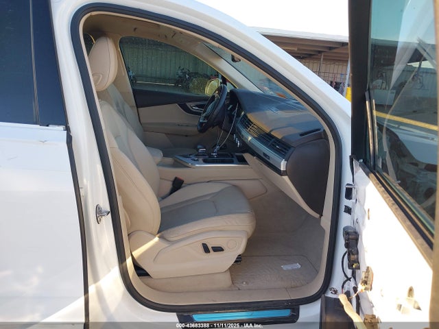 2019 AUDI Q7 WA1AHAF77KD047409 Photo 4