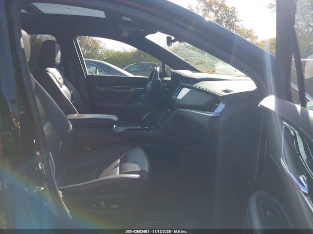 2017 CADILLAC XT5 1GYKNDRS0HZ104091 Photo 4