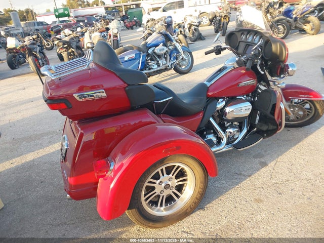 2021 HARLEY-DAVIDSON FLHTCUTG 1HD1MAF12MB858206 Photo 3
