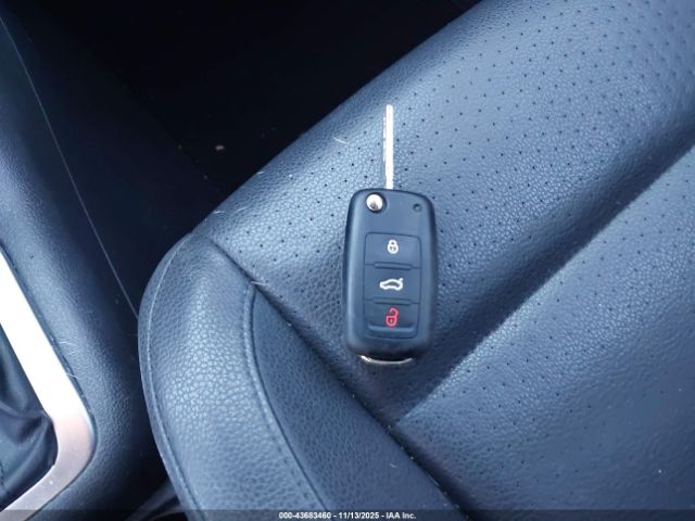 2011 VOLKSWAGEN TIGUAN WVGAV7AX8BW526317 Photo 10