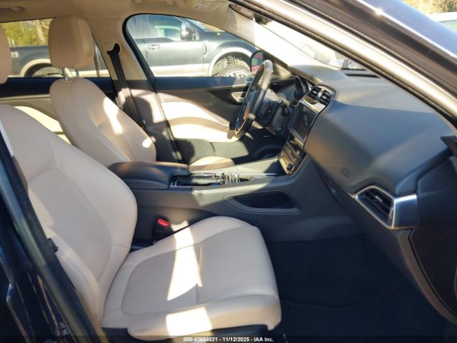 2019 JAGUAR F-PACE SADCJ2FX9KA395243 Photo 4