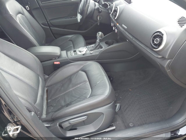 43683583 :رقم المزاد ، WAUBFGFF6F1116878 vin ، 2015 Audi A3 2.0t Premium مزاد بيع