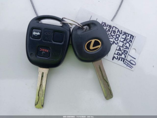 2002 LEXUS ES 300 JTHBF30G825035735 Photo 10