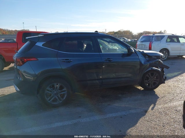 2023 Kia Seltos S მანქანა იყიდება აუქციონზე, vin: KNDEU2AA1P7383462, აუქციონის ნომერი: 43683752