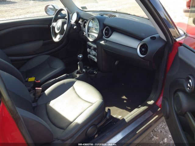 2010 MINI COOPER WMWMF3C51ATZ28017 Photo 4