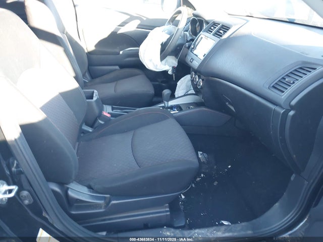 2018 MITSUBISHI OUTLANDER SPORT JA4AR3AUXJZ033088 Photo 4