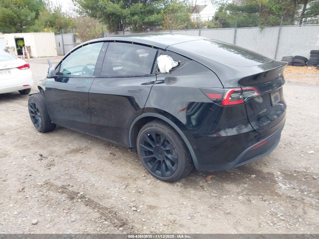 2020 TESLA MODEL Y 5YJYGDEE5LF049453 Photo 2